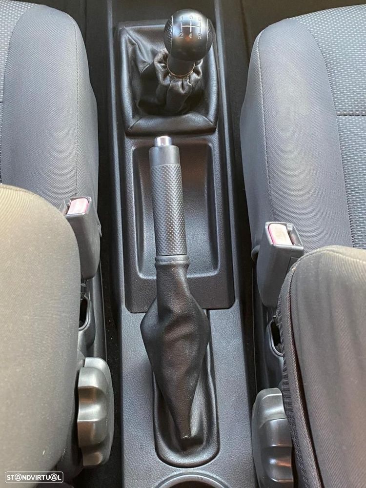 Chevrolet Aveo 1.2 L - 8