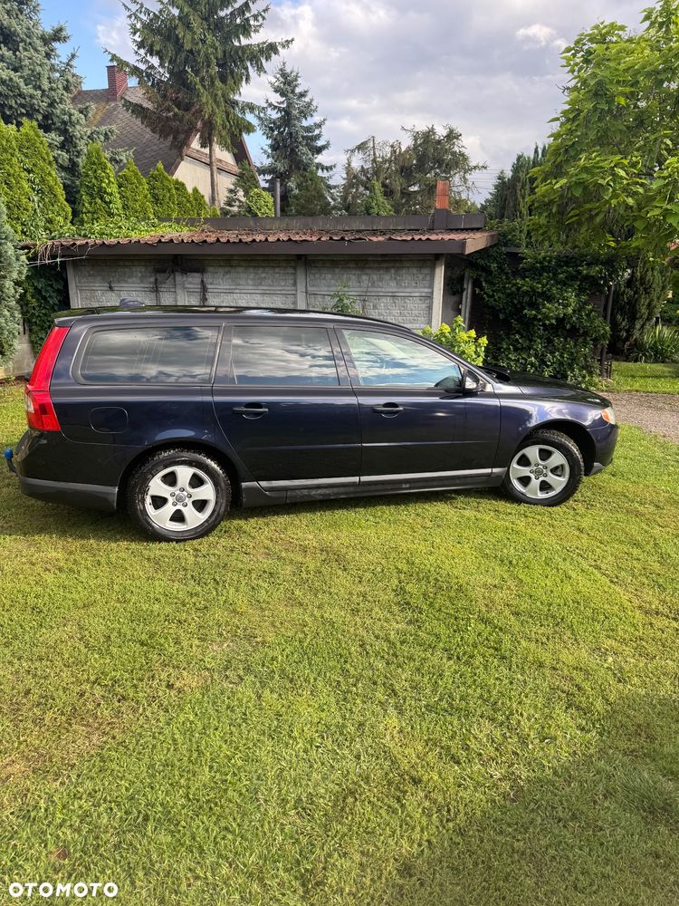 Volvo V70 2.0D Momentum - 6