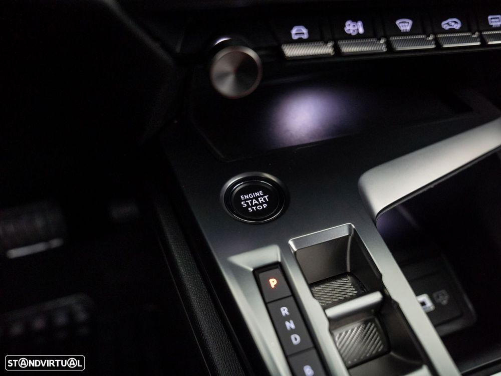 Peugeot 308 1.6 Hybrid Active Pack e-EAT8 - 28