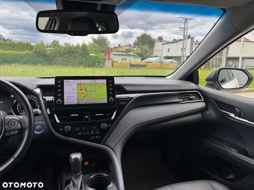 Toyota Camry - 21
