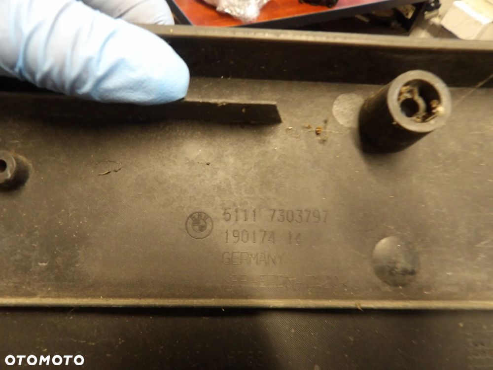 BMW - E84,X1 - RAMKA TABLICY REJESTRACYJNEJ - 7303797 - 2
