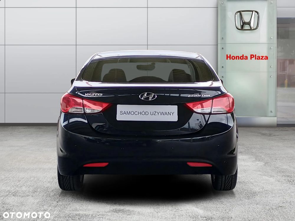 Hyundai Elantra 1.6 Comfort - 5