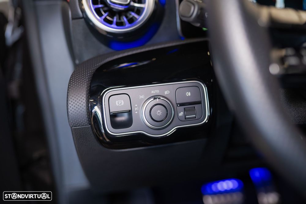 Mercedes-Benz CLA 250 e Shooting Brake AMG Line - 32