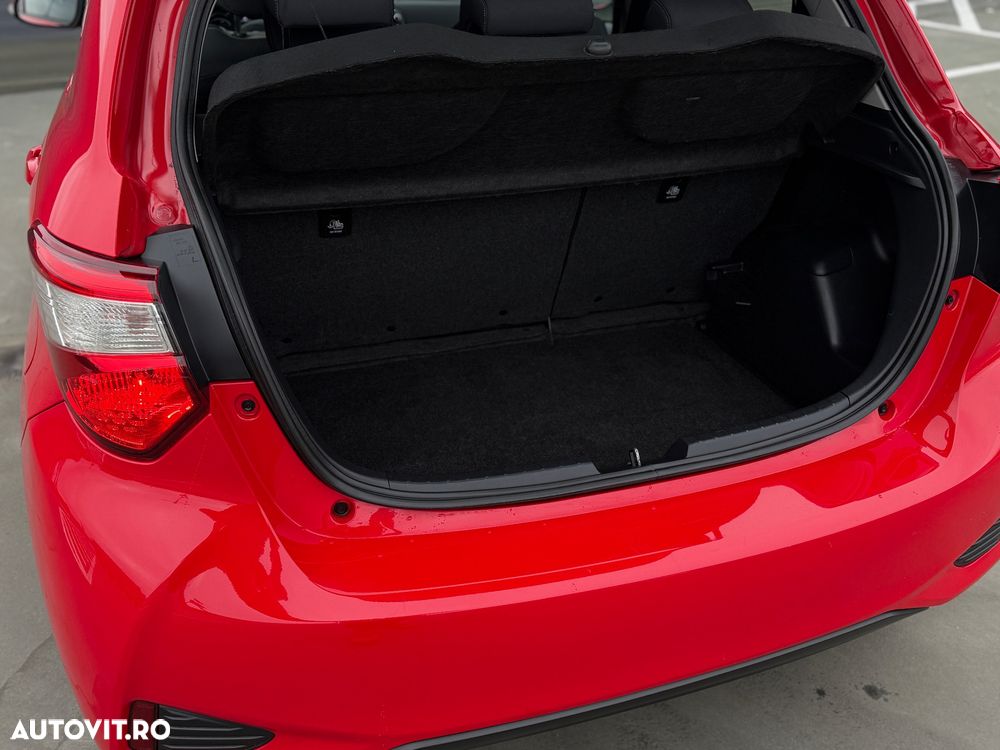 Toyota Yaris Hybrid 1.5 VVT-i Team Deutschland - 23