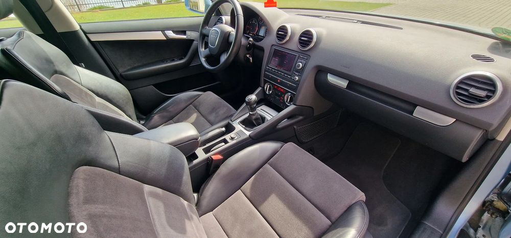 Audi A3 Sportback 2.0 TDI Ambiente - 7