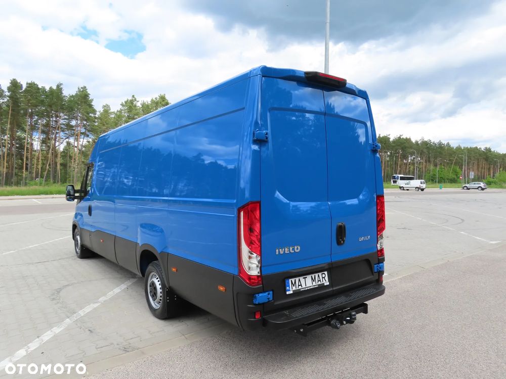Iveco Daily 35S18 3.0 HPI 180 KM POWER Furgon Blaszak XXL 4.70 CM MAXI LONG Wysokość H2 1900 mm WZMACNIANE ZAWIESZENIE 970 Kg Ładowność HAK 3500 Kg Rozstaw Osi 4100 mm DMC 3500 Kg, WZMACNIANY Stan JAK NOWY OKAZJA DOSTEPNY I GOTOWY - 6