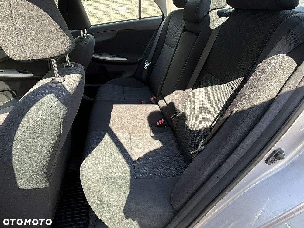 Toyota Corolla 2.0 D-4D Active - 12