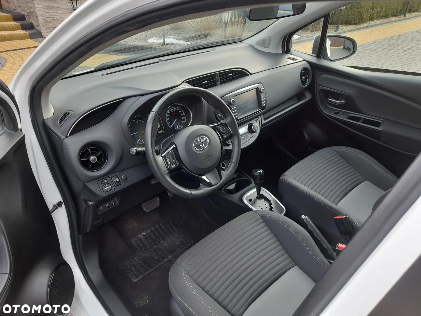 Toyota Yaris - 8