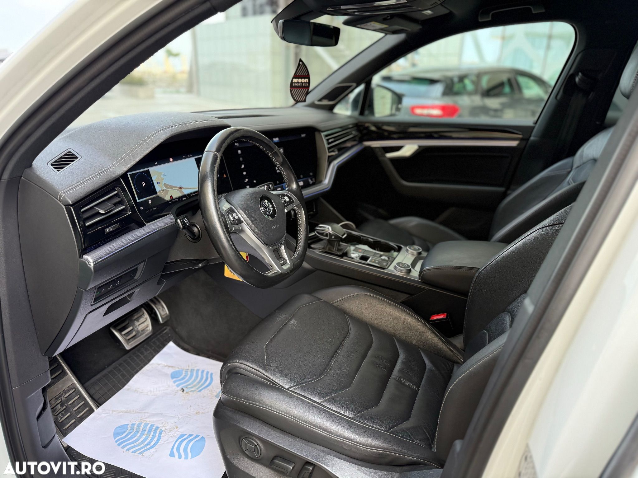 Volkswagen Touareg V6 TDI R-Style - 6