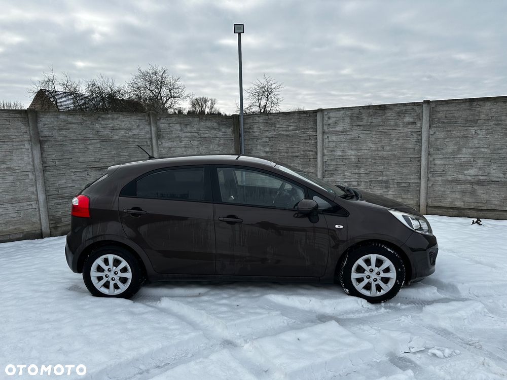 Kia Rio - 3