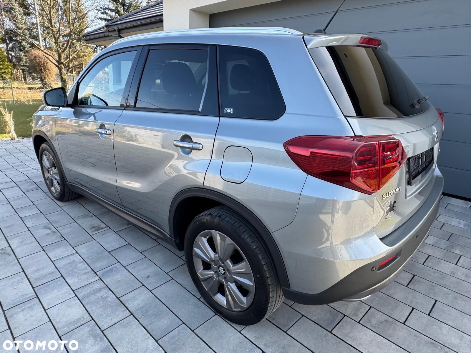 Suzuki Vitara 1.0 Boosterjet Premium 4WD - 8