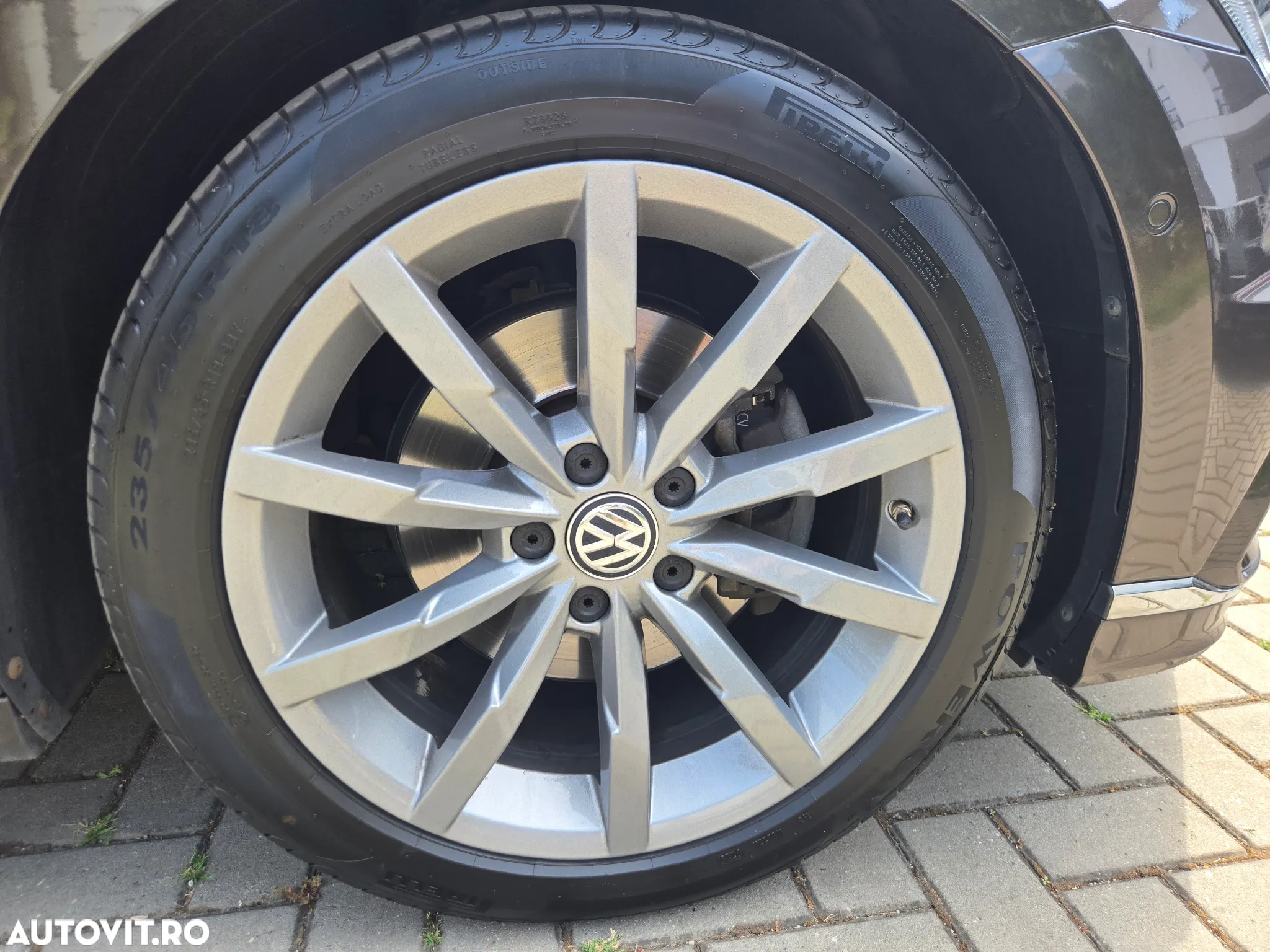 Volkswagen Passat - 9