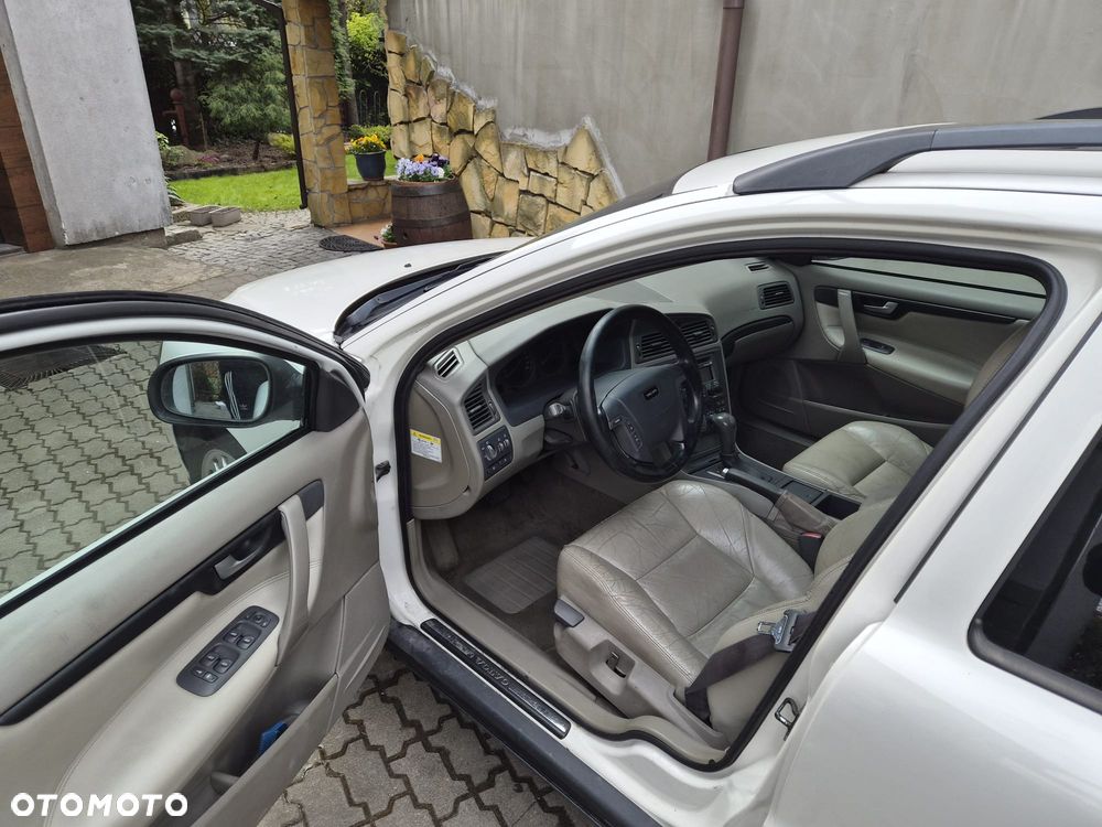 Volvo V70 2.4 D5 AWD - 7
