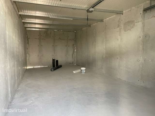 Garagem Fechada (Box) perto do Centro de Torres Vedras - Grande imagem: 5/22