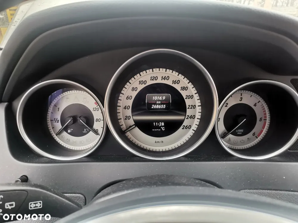 Mercedes-Benz Klasa C 200 CDI BlueEff Avantgarde - 4
