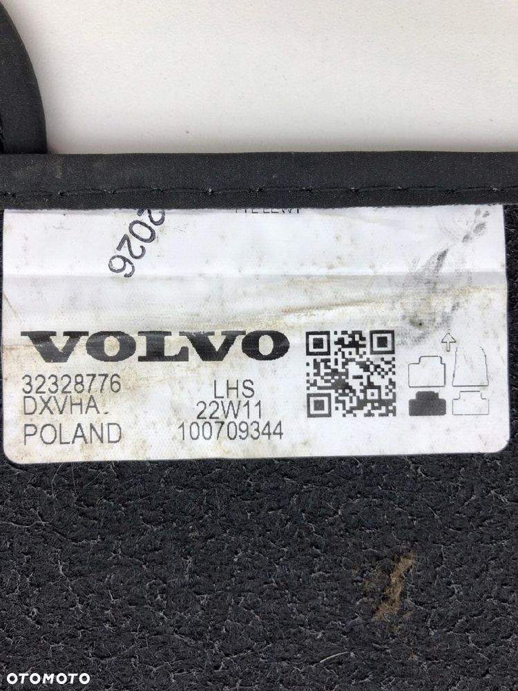 VOLVO XC40 DYWANIKI WELUROWE KOMPLET 32357639 32328777 32328774 - 11
