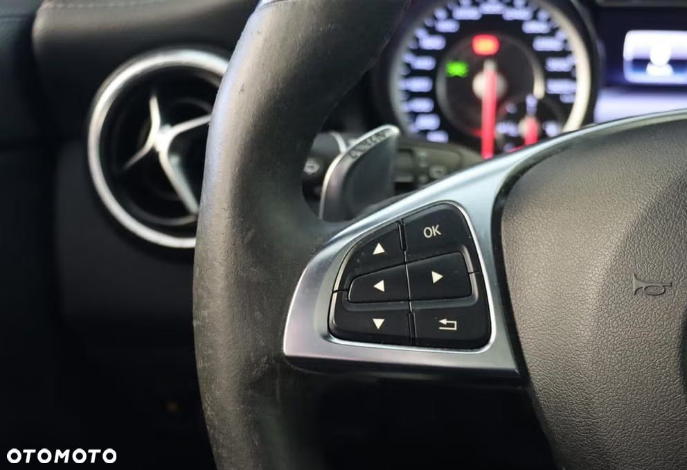 Mercedes-Benz CLA AMG 45 4-Matic - 27