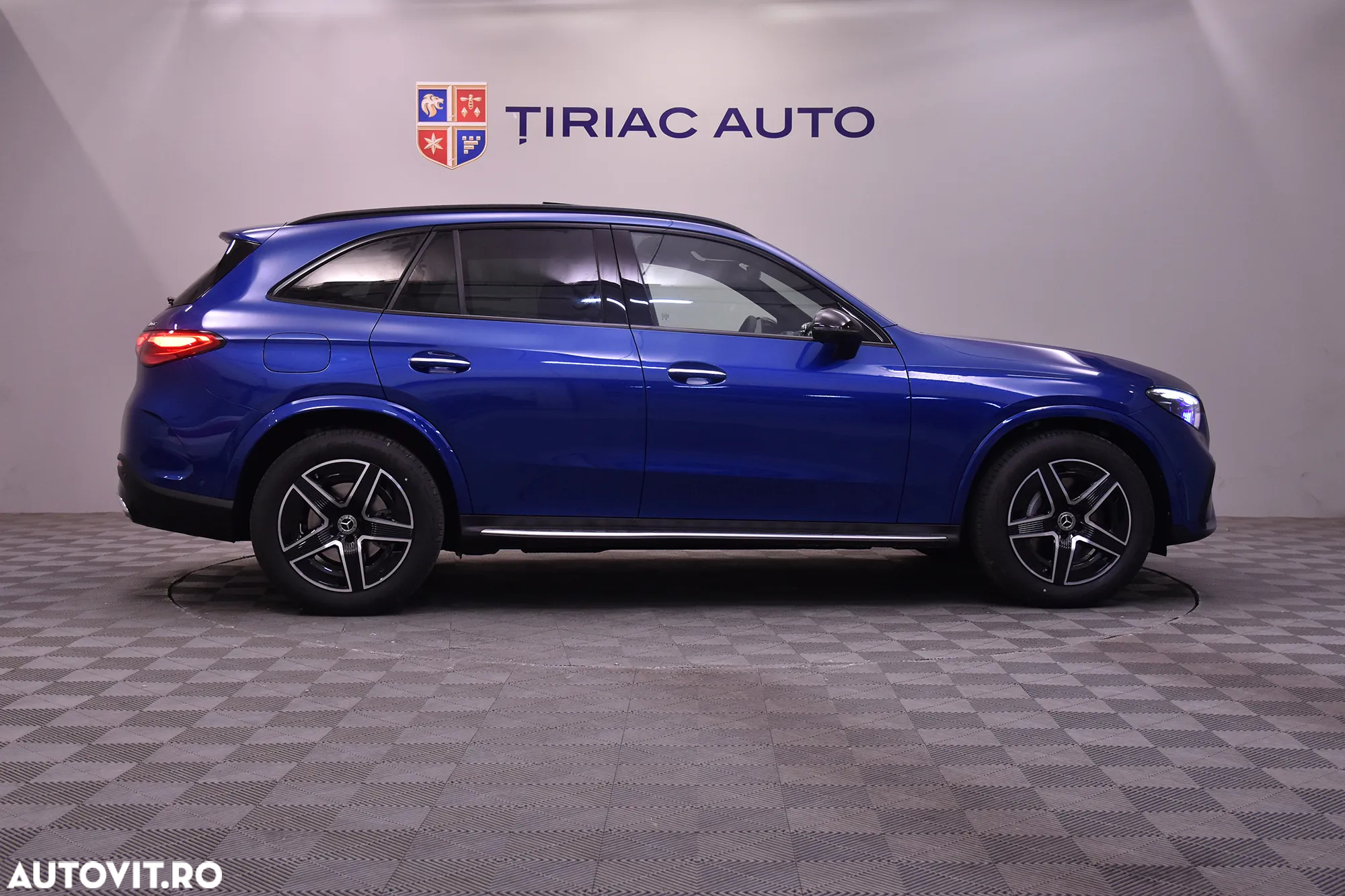 Mercedes-Benz GLC 300 4MATIC MHEV - 6