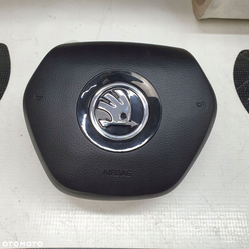 SKODA KODIAQ LIFT DESKA ROZDZIELCZA CZERWONA NITKA KONSOLA KOKPIT PULPIT PODUSZKI AIRBAG AIR BAG PASY KIT SET - 8