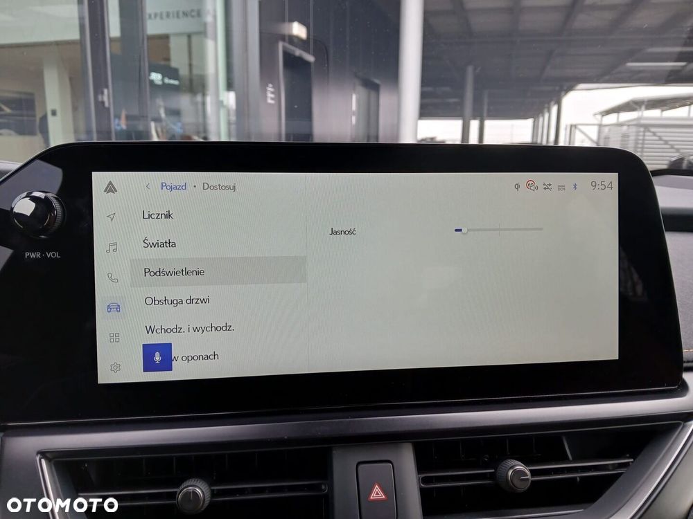 Lexus UX 300h F Sport Design - 21