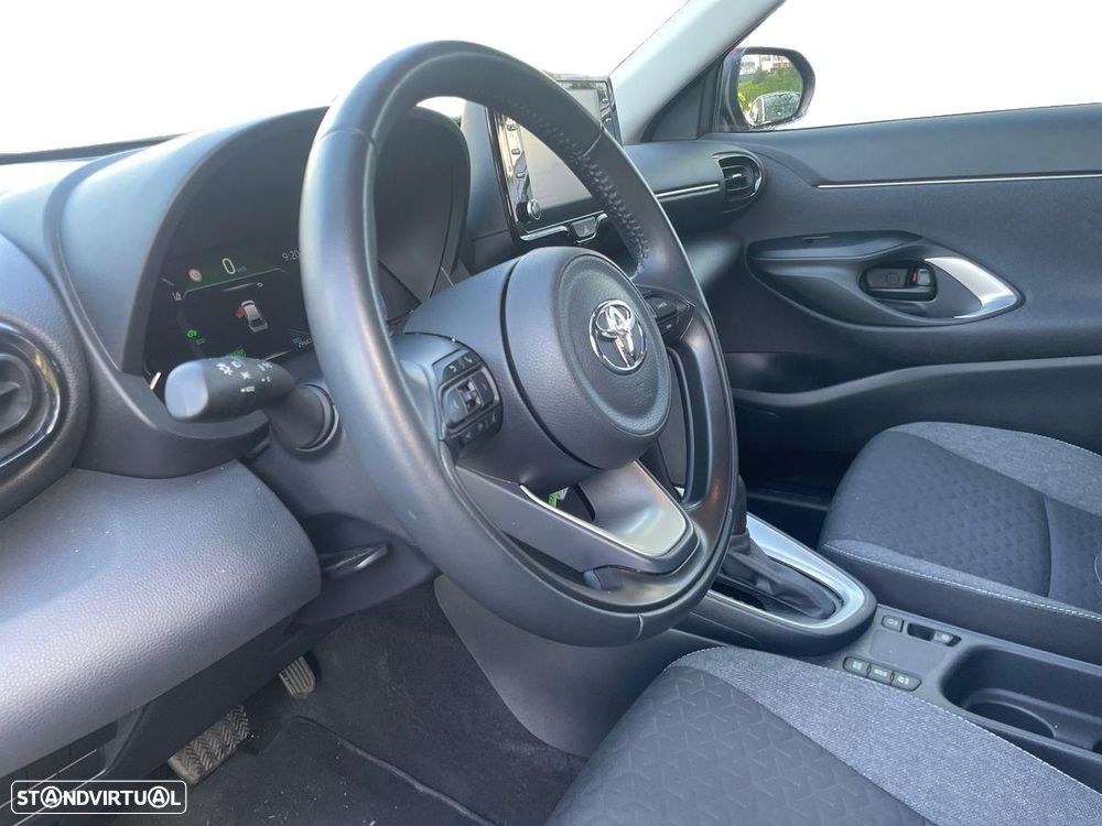 Toyota Yaris Cross 1.5 HDF Comfort Plus - 13