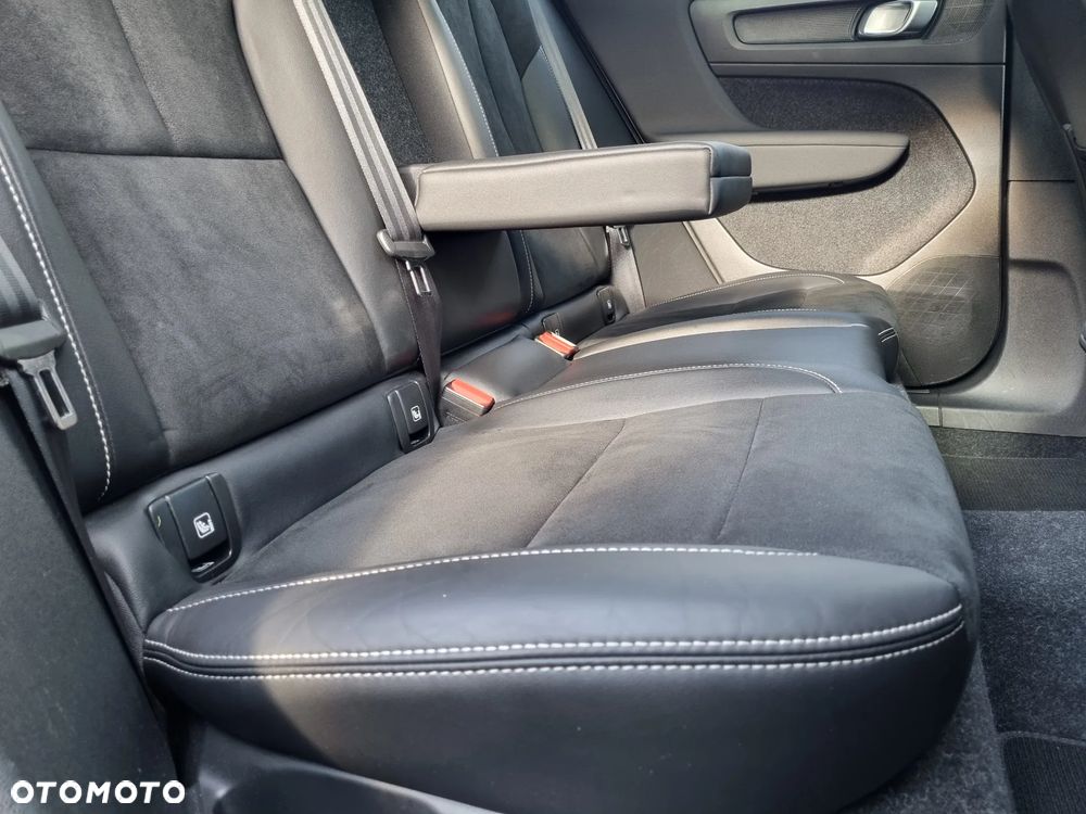Volvo XC 40 B4 B Geartronic RDesign - 23