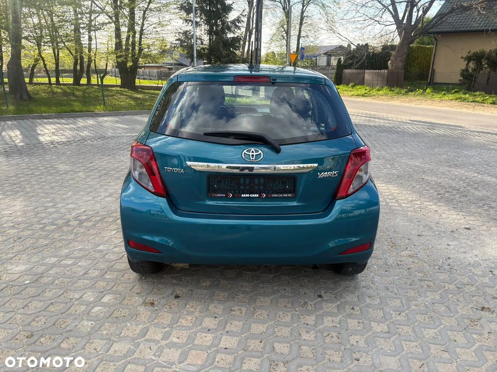 Toyota Yaris 1.33 VVT-i Lounge - 16