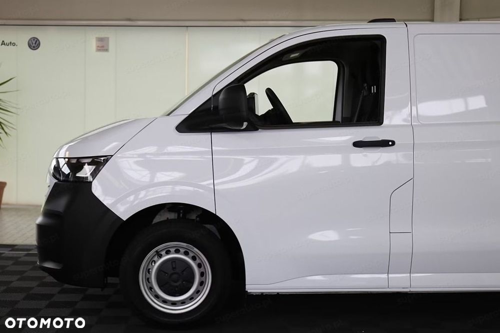 Volkswagen Transporter L2H1 2.0 150KM - 11
