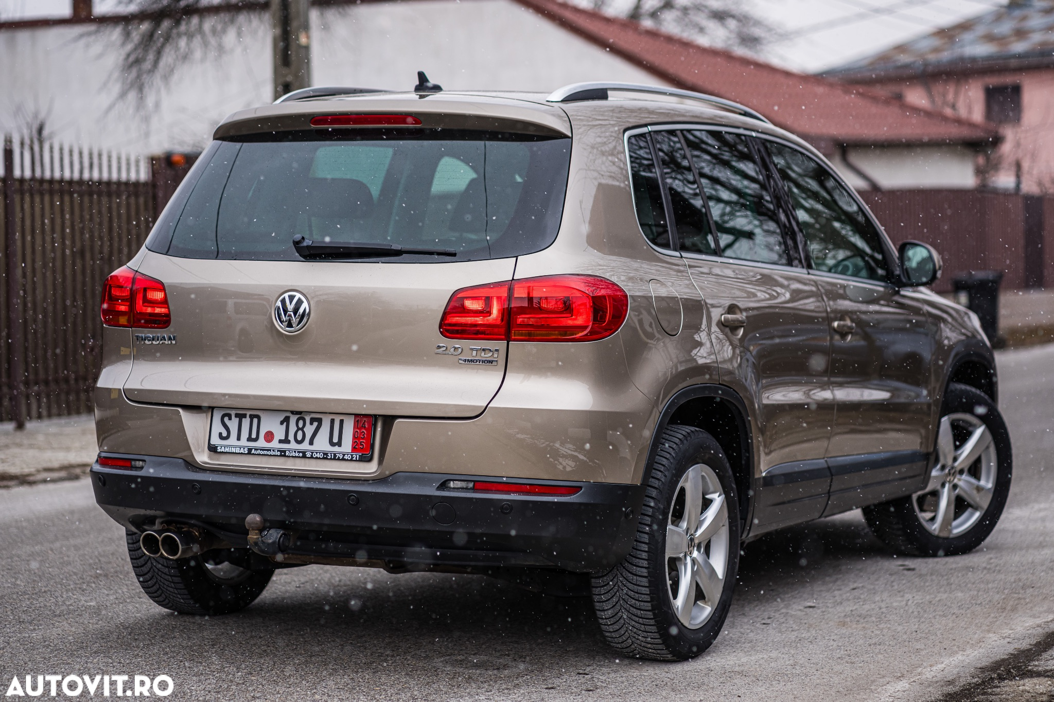 Volkswagen Tiguan 2.0 TDI 4Motion DSG Sport & Style - 3