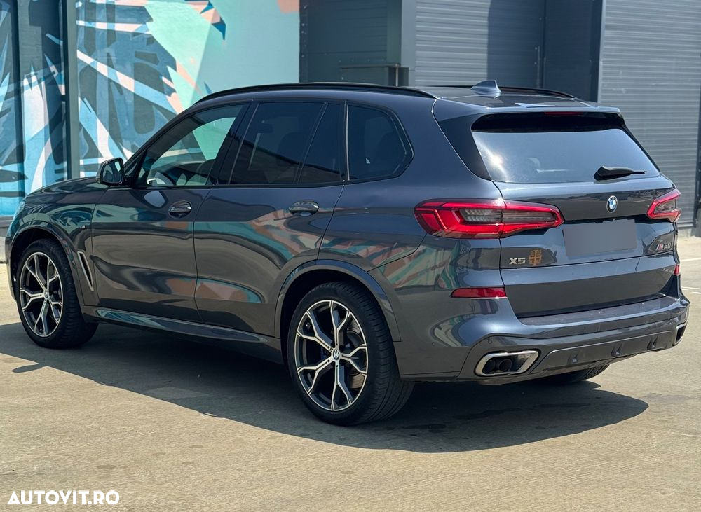 BMW X5 M M50i - 4