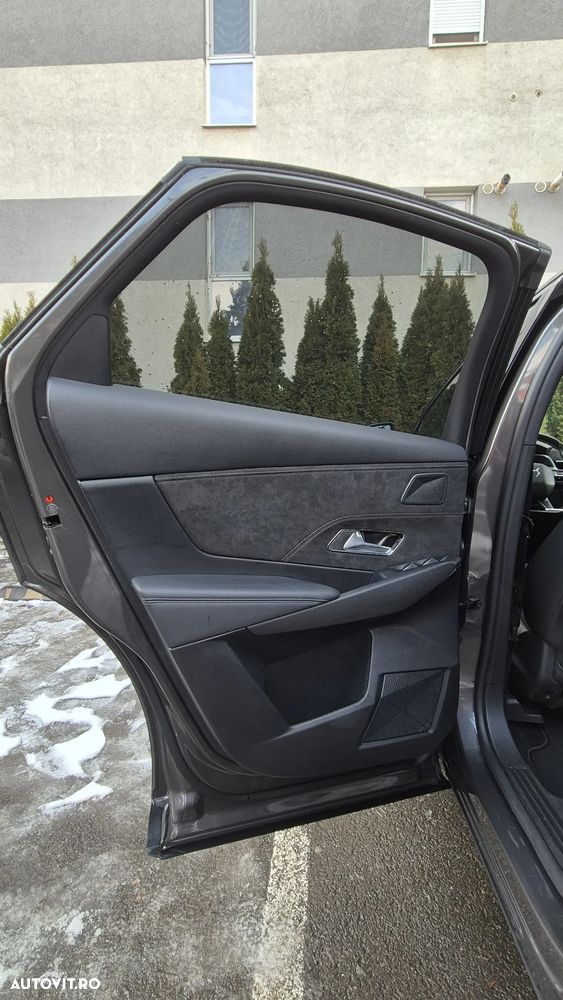 DS Automobiles DS 7 Crossback 1.6 PHeV FWD 225 EAT8 PERFORMANCE LINE + - 31