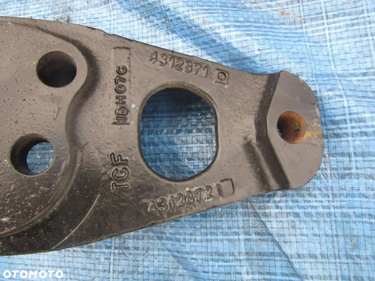 Wieszaki mocowanie stabilizatora Massey Ferguson 5710 5711 5712 5713 SL - 4