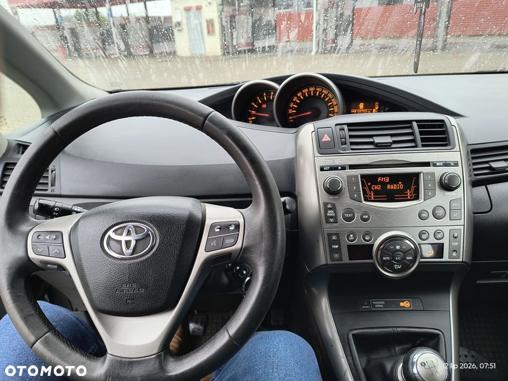 Toyota Verso - 8