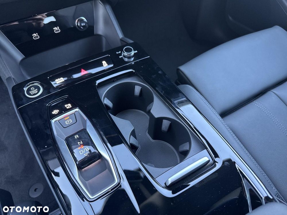 Audi Q6 e-tron - 29