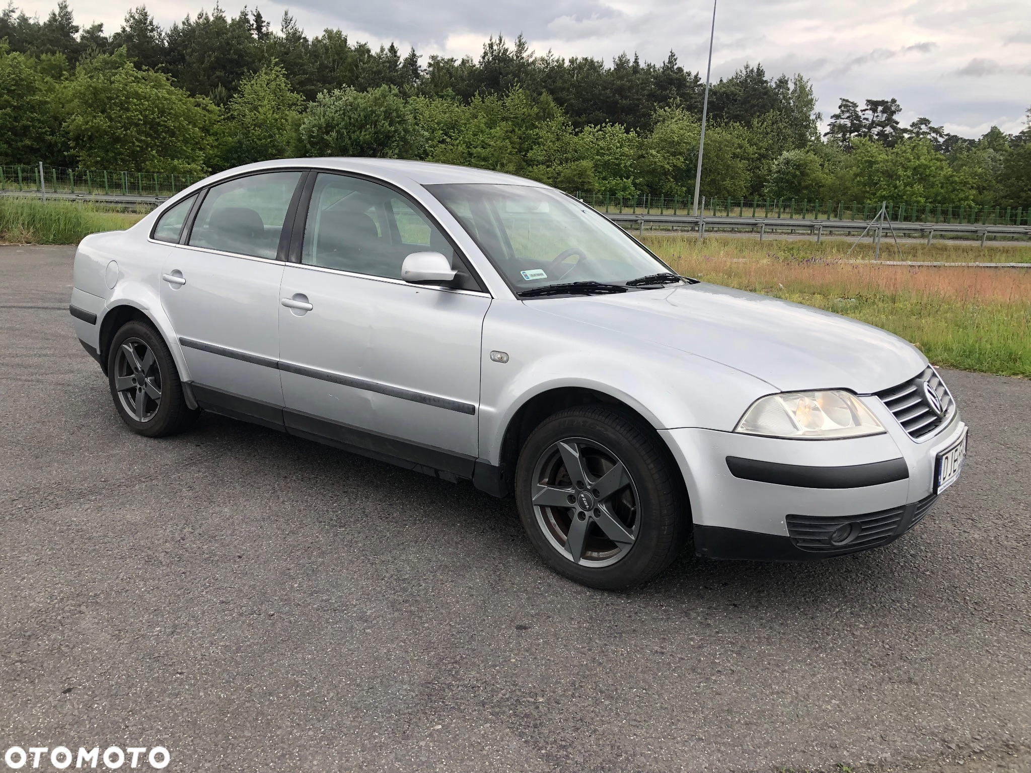 Volkswagen Passat 1.6 - 4