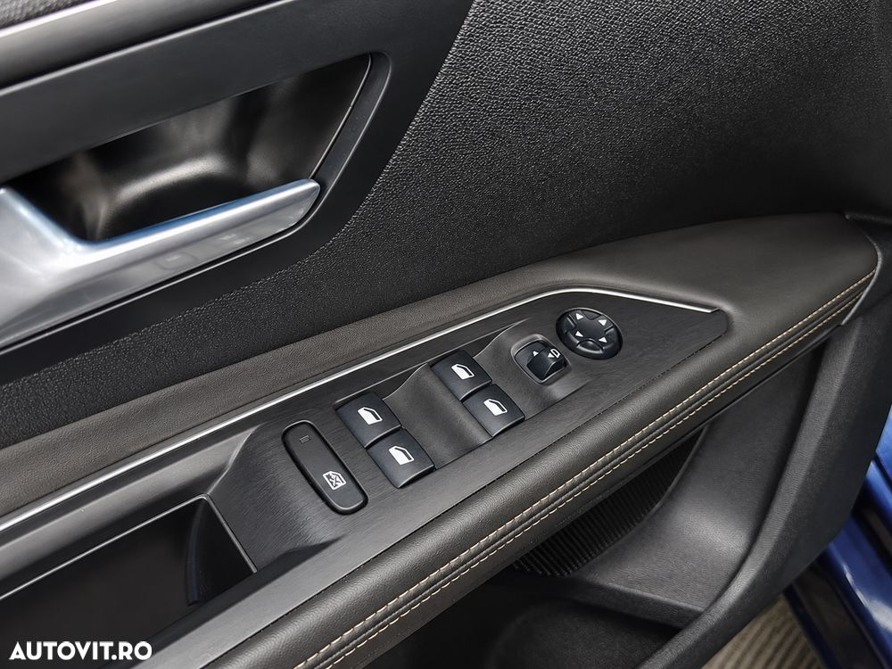 Peugeot 5008 - 12