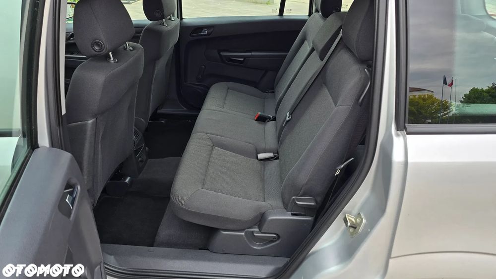Opel Zafira - 23