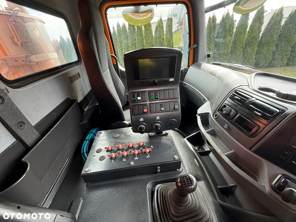 Mercedes-Benz AXOR 1829 BUCHER OPTIFANT 8000 - 17