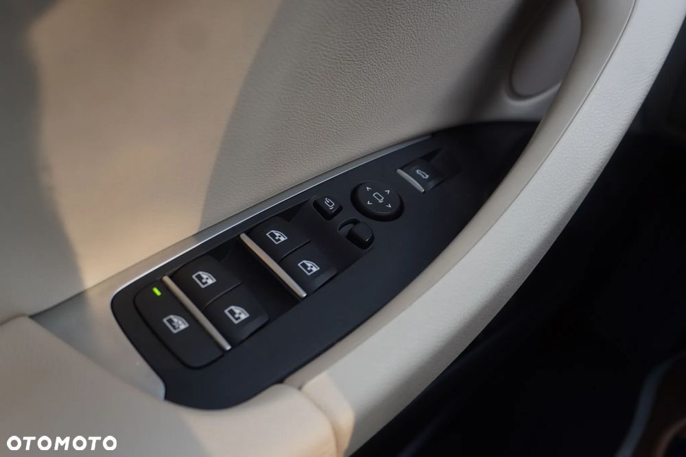 BMW X3 sDrive18d - 23