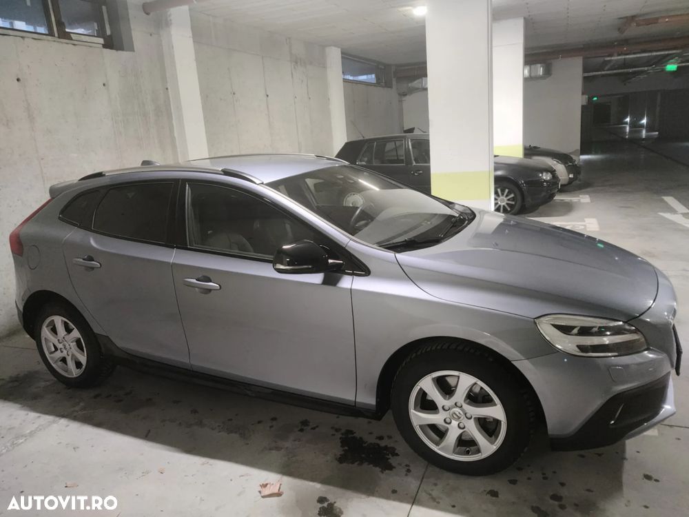 Volvo V40 T5 VEA AWD Aut Momentum - 8