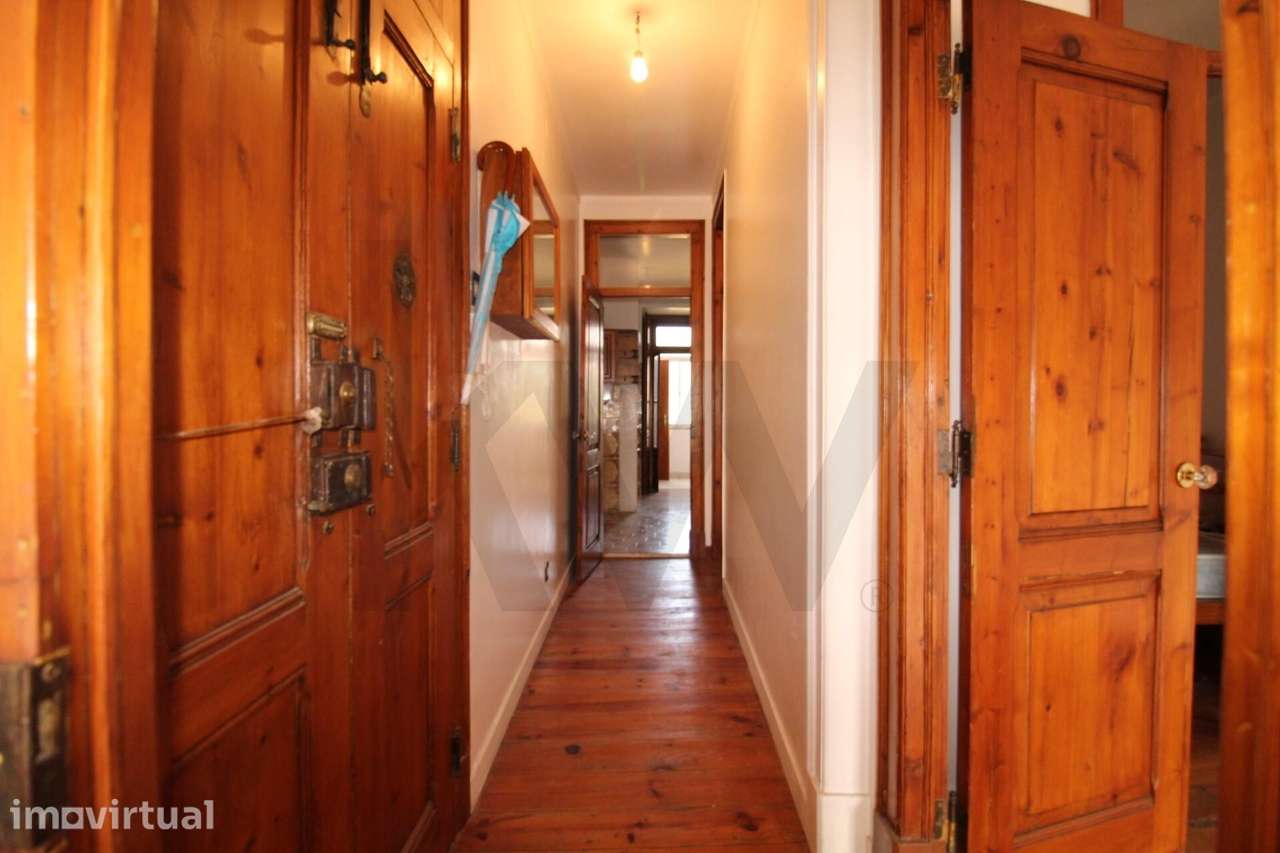 Apartamento T4 na Rua Necessidades, Estrela com vista para o Rio Tejo - Grande imagem: 2/30
