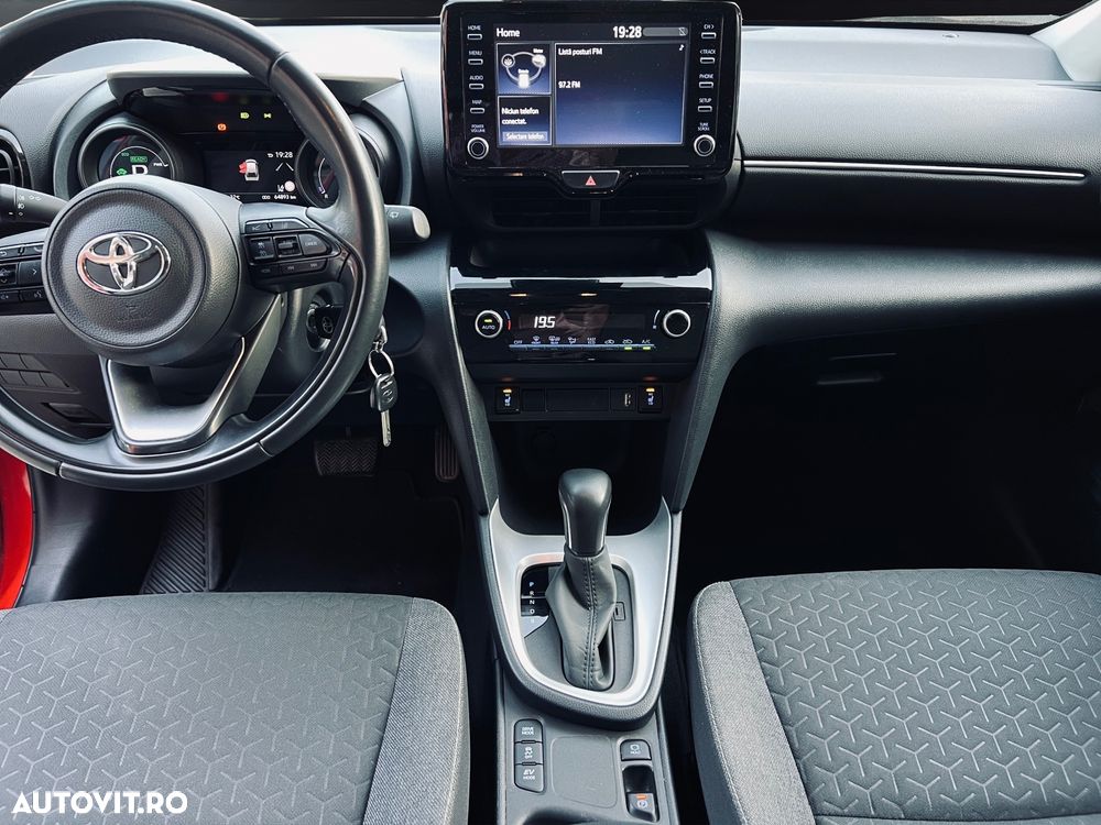 Toyota Yaris Cross - 13