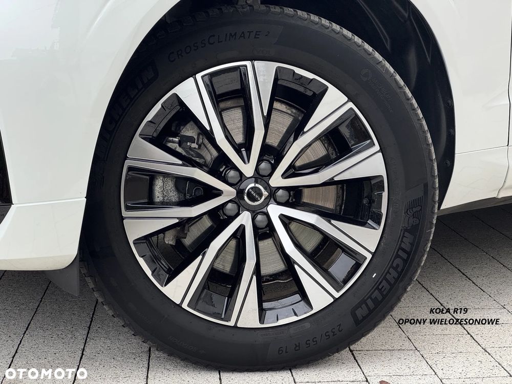 Volvo XC 60 B4 D Plus Dark - 34