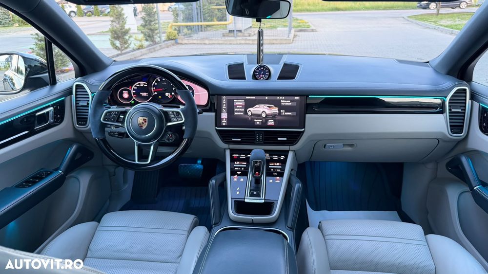 Porsche Cayenne Standard - 16