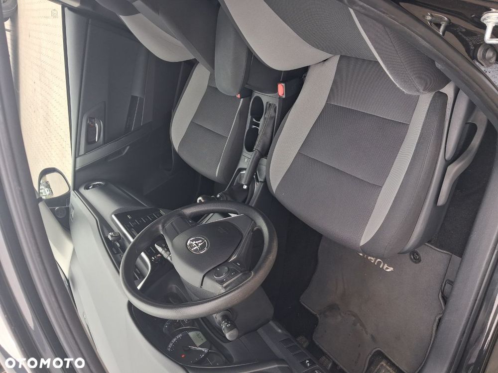 Toyota Auris 1.33 VVT-i Active - 5