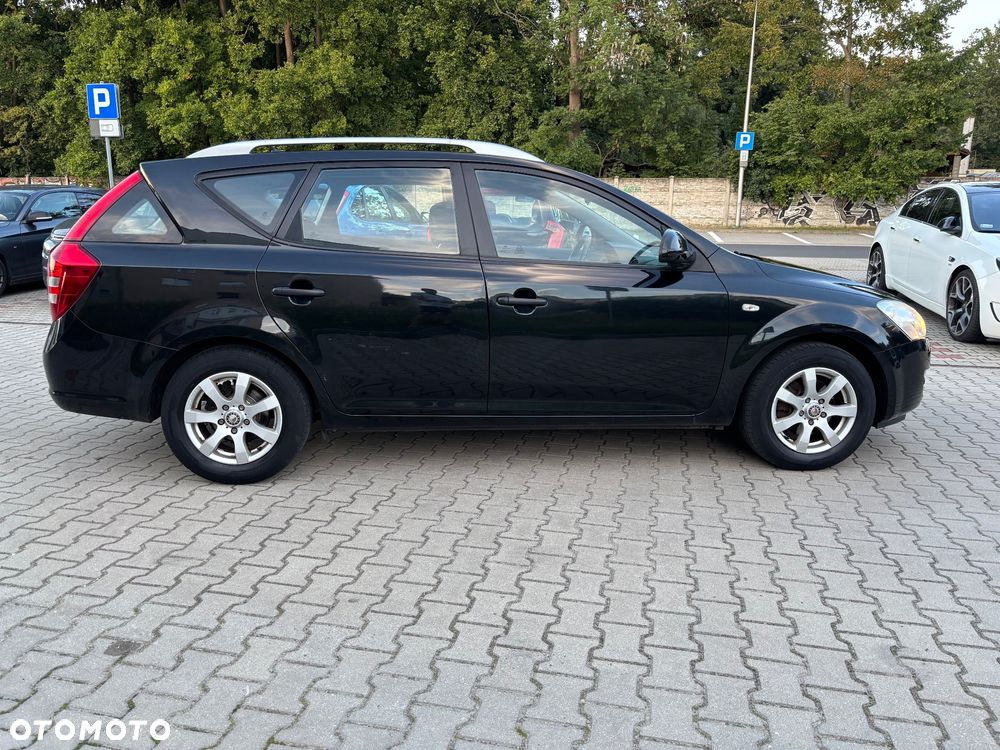 Kia Ceed 1.4 CVVT Attract - 12