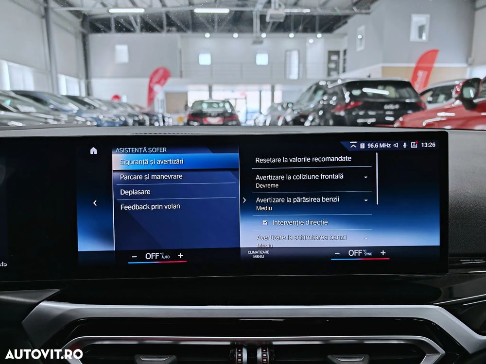 BMW Seria 3 318d Aut. - 12