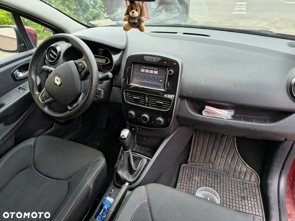 Renault Clio - 17