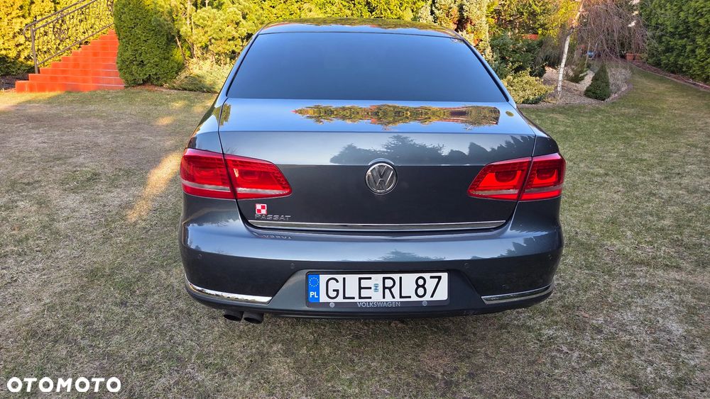 Volkswagen Passat 2.0 TDI Highline - 8