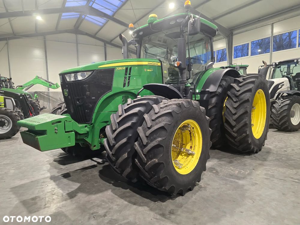 John Deere 7250R